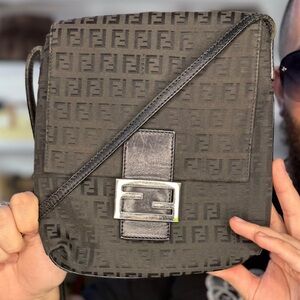 FENDI BLACK CROSSBODY